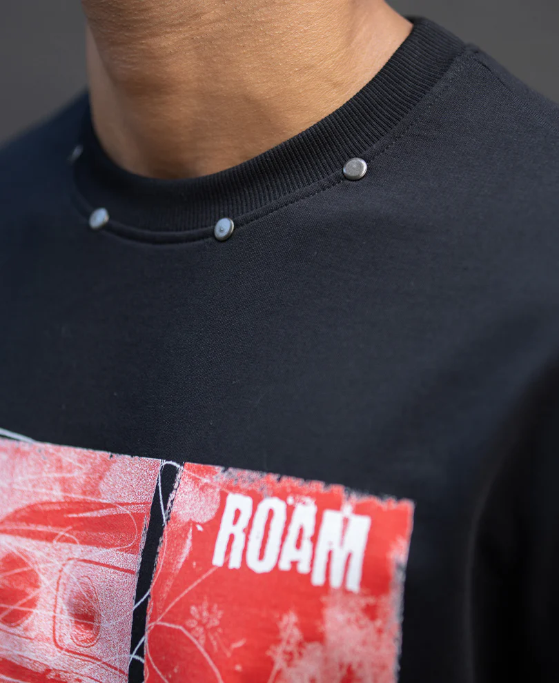 Black Graphic Stud T-Shirt 100% Cotton - Image 5