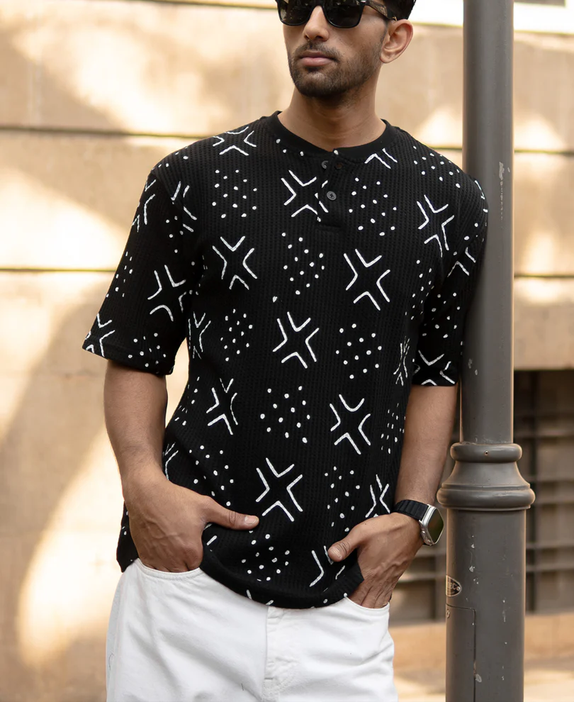 Black Structured Printed Henley T-Shirt - Image 2