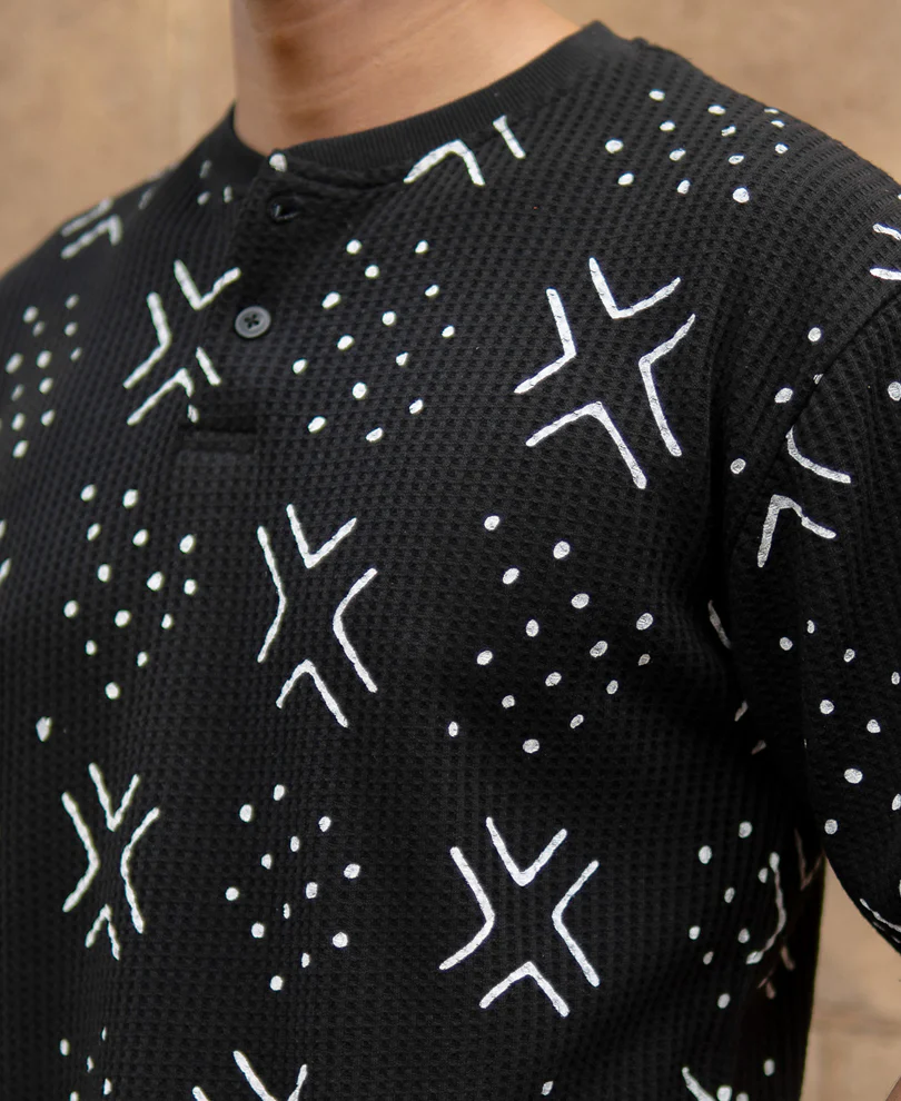 Black Structured Printed Henley T-Shirt - Image 4