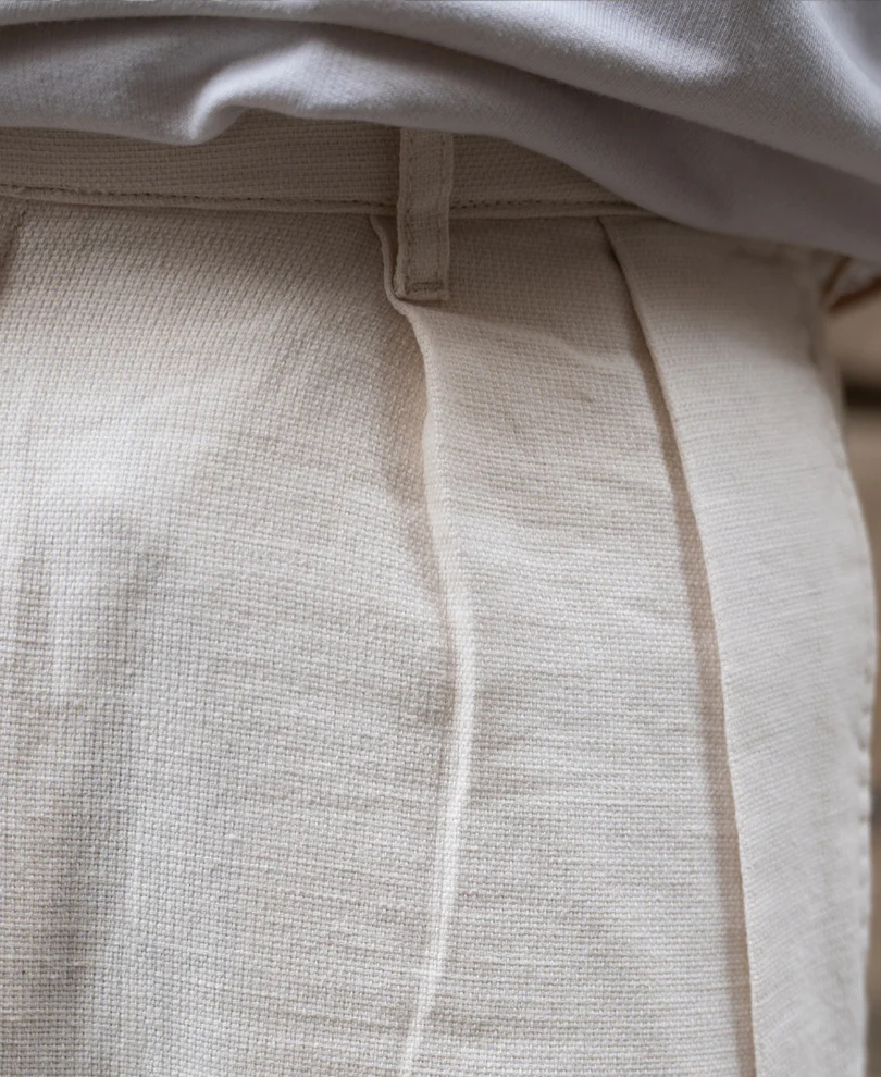 Light Beige Pleated Linen Pant - Image 4