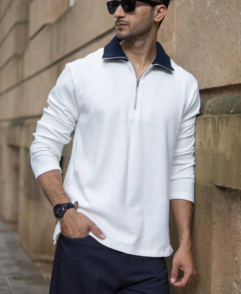 Off White Contrast Collar Zipper T-Shirt - Image 3